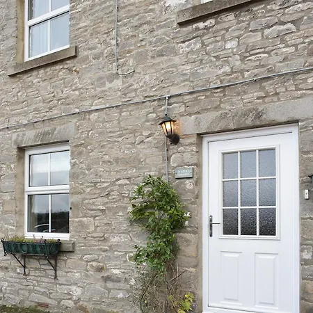 Slater's * Middleham